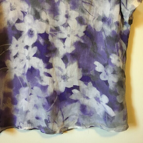 Chiffon Floral Watercolour Short Sleeve Button Up Pintuck Shirt - Picture 8 of 16